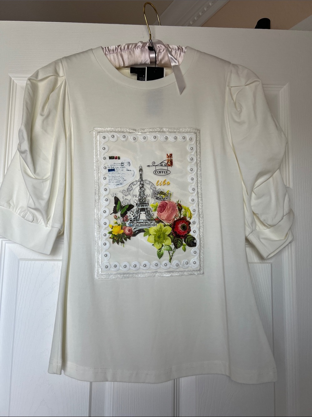 Gracia Ivory Puff-Sleeve Eiffel Floral Graphic Top